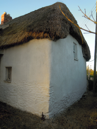 Thatched House, Ballygarran, Wexford 09 - Mud Walls After Restoration